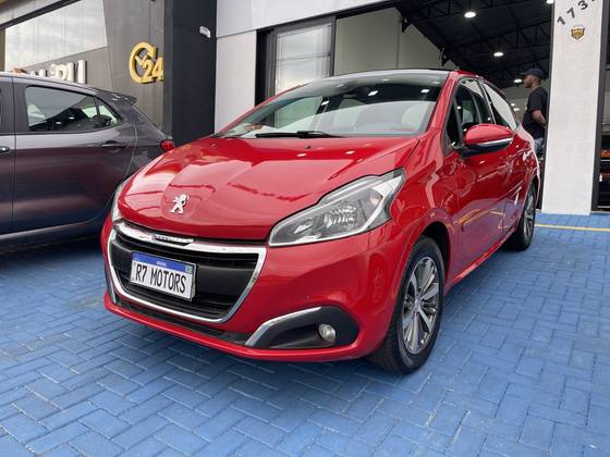 PEUGEOT 208 1.6 GRIFFE 16V FLEX 4P AUTOMÁTICO PEUGEOT 208 1.6 GRIFFE 16V FLEX 4P AUTOMÁTICO